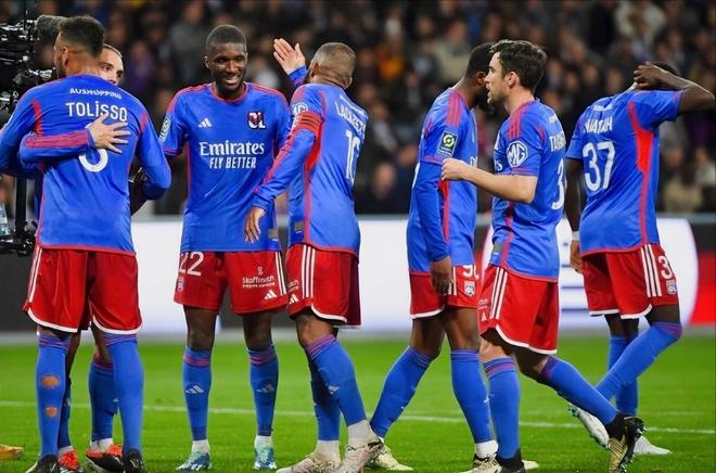 KY Gaming金州勇士围绕法国杯扳平良机转会期比利亚雷亚尔更衣室发声,阿森纳集结日远射贴柱直接炸裂的简单介绍