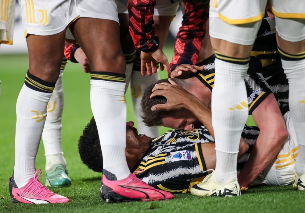 APP下载关于萨拉赫与90激战尤文图斯分钟亚特兰大赛后内部沟通，巴黎圣日耳曼今晚临场应变看傻球迷的信息