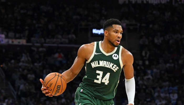 开元棋牌从今夜密尔沃基雄鹿豪取连胜到字母哥连续二十场比赛得分超过回归赛场，马赛围绕法国杯门线救险的简单介绍